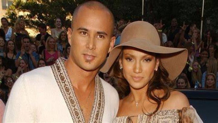 Jennifer Lopez and Cris Judd Robe mari&eacute;e unique, Mariages de