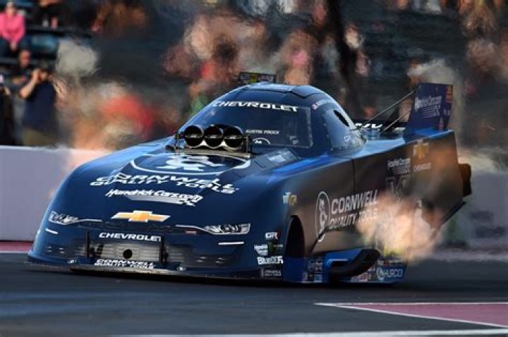 John Force qualifies No. 1, closes in on No. 1 qualifying record