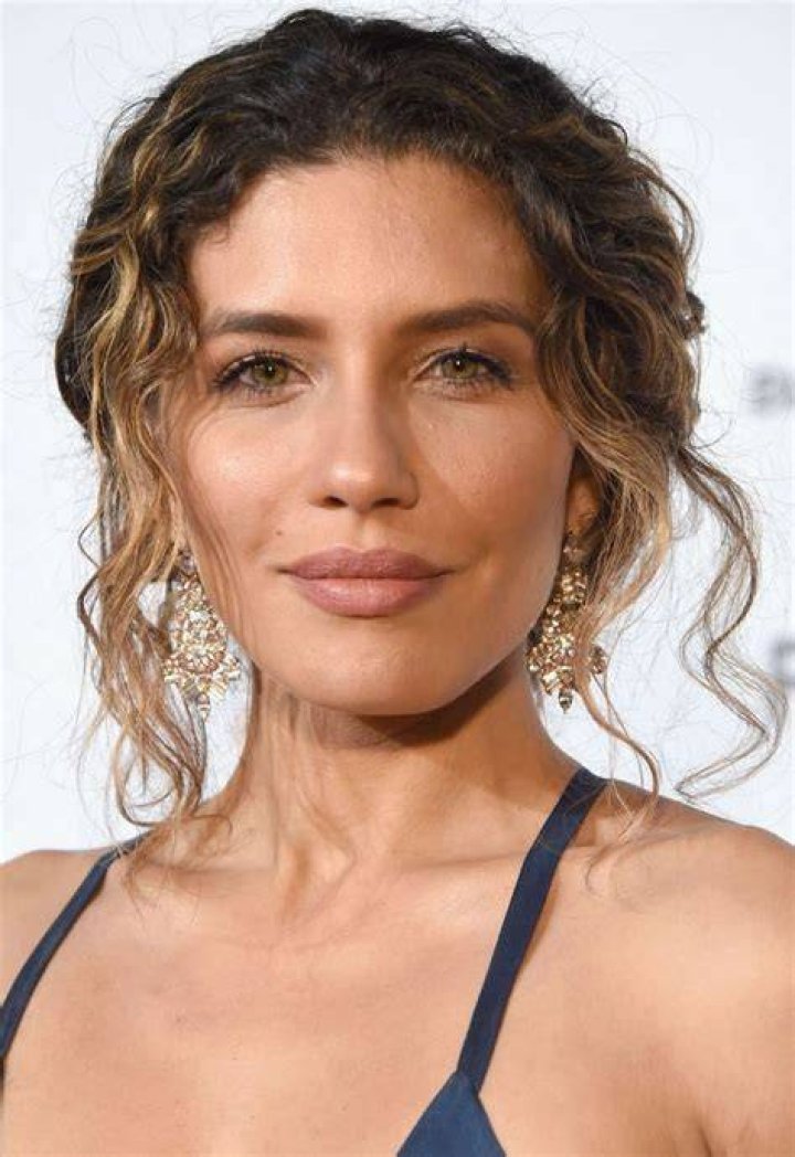Juliana Harkavy Arrowverse Wiki Fandom powered by Wikia
