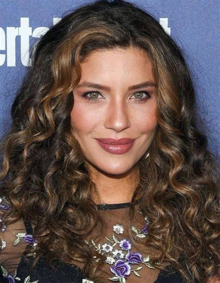 Juliana Harkavy Biography, Height & Life Story Super Stars Bio