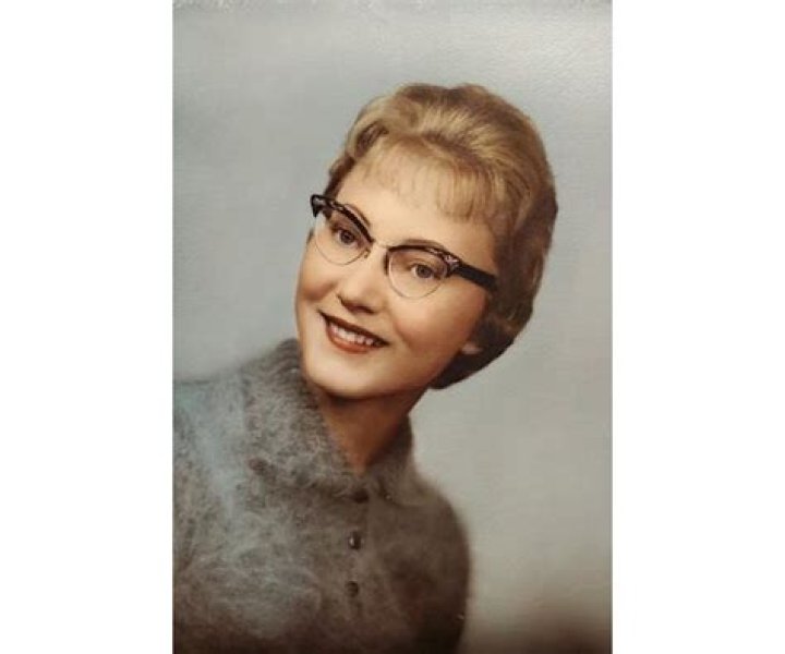 Karen Lindell Obituary Heer Mortuaries & Crematory Brush 2022