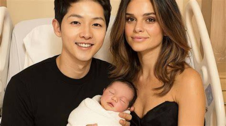 Katy Louise Saunders Children Does Katy Louise Saunders Have Kids? ABTC
