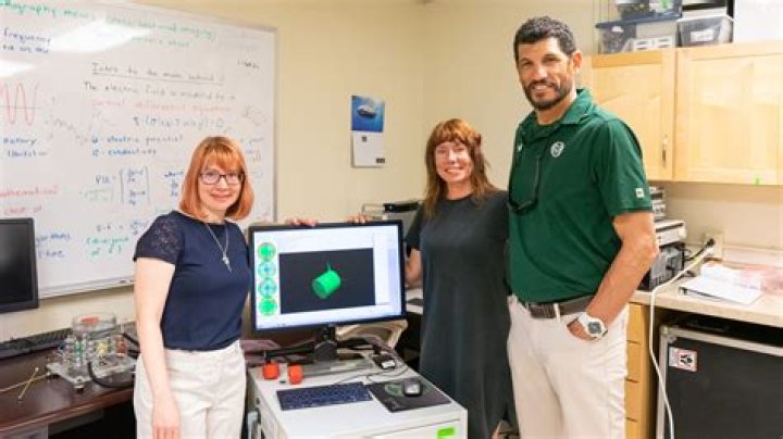Kim and Jay Norvell tour mathematics professor&rsquo;s lab to learn about