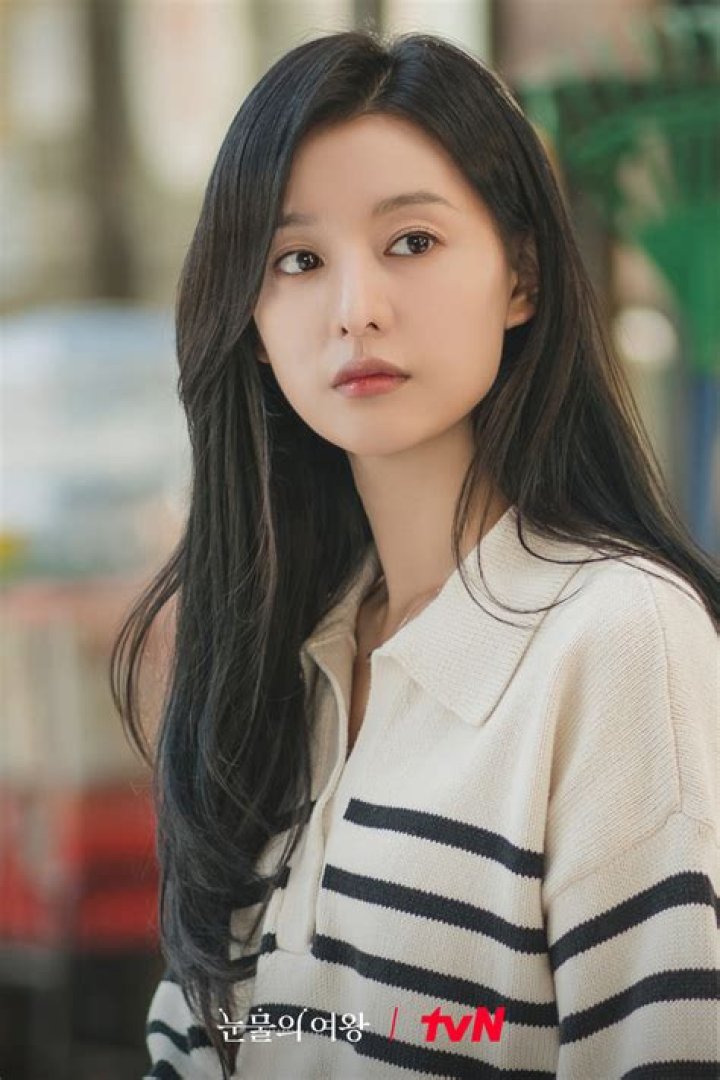 Kim Ji Won & Kim Soo Hyun Confirmed To Play as Married Couple in &lsquo;Queen