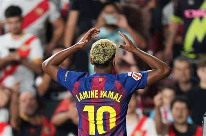 Lamine Yamal llama a la puerta de la selecci&oacute;n