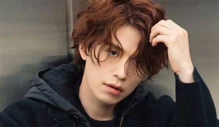 Lee Dong Wook Claps Back At Rude &lsquo;Fan&rsquo; Who Asked Him To Keep Quiet