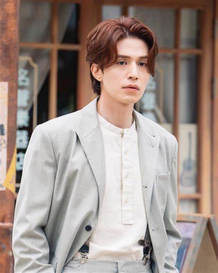 Lee DongWook Net Worth, Biography, Age, Height Angel Messages