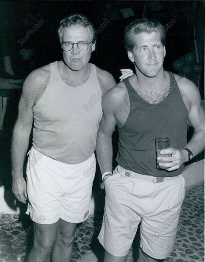 Lee Majors and Lee Jr. Lee majors, Old hollywood actors, Men tv