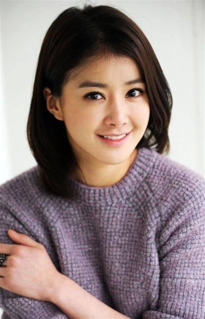 Lee Siyoung IMDb