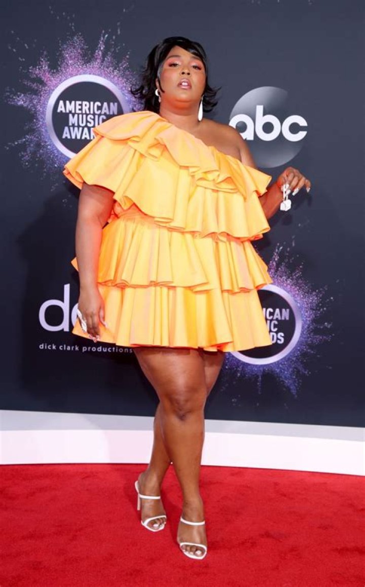 LIZZO at 2019 America Music Awards in Los Angeles 11/24/2019 HawtCelebs
