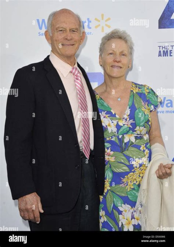 Max Gail attending The Hollywood Show held at the Westin LAX Hotel