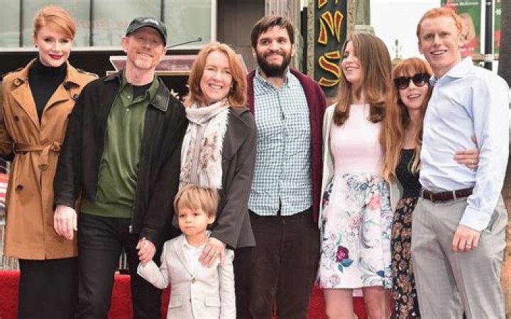 Meet Ron Howard&rsquo;s Kids See His Children, Ages & Wife Parade