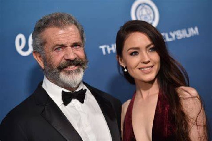 Mel Gibson New Wife Is He Married To Rosalind Ross? Kids