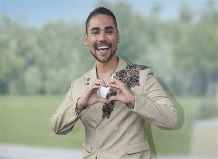 Mexican TV host Fer Sagreeb comes out as gay after bursting into tears