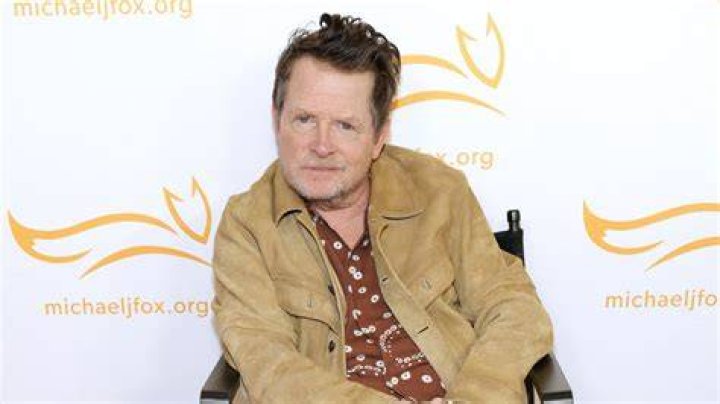 Michael J. Fox doesn&rsquo;t remember dating Bangles singer Susanna Hoffs in
