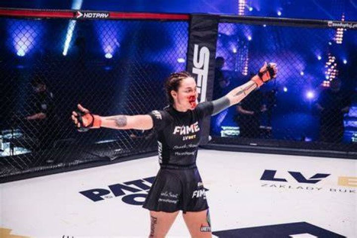 MMA Kamila Smogulecka Aka Zusje Wikipedia Bio Age Height