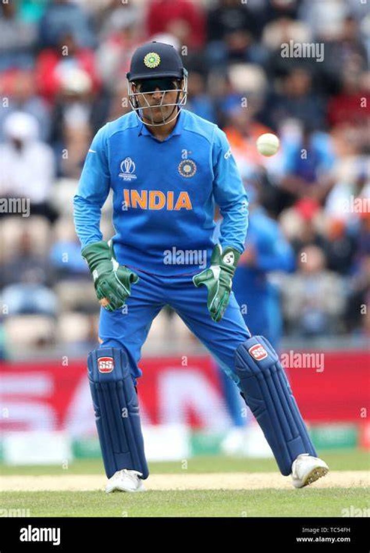 MS Dhoni's Past ExGirlfriends List including First Girlfriend Priyanka Jha