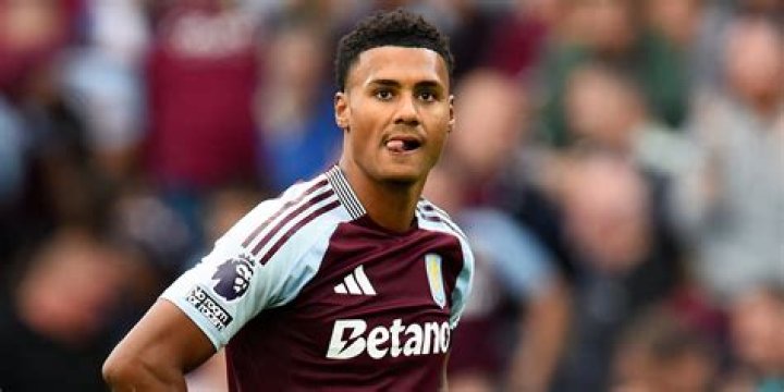 Ollie Watkins' Arsenal background, transfer dream, family&rsquo;s stance