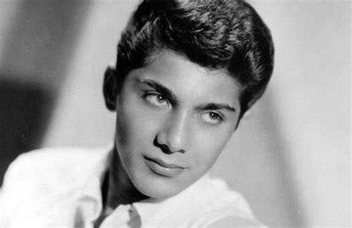 Paul Anka hosted at ImgBB &mdash; ImgBB