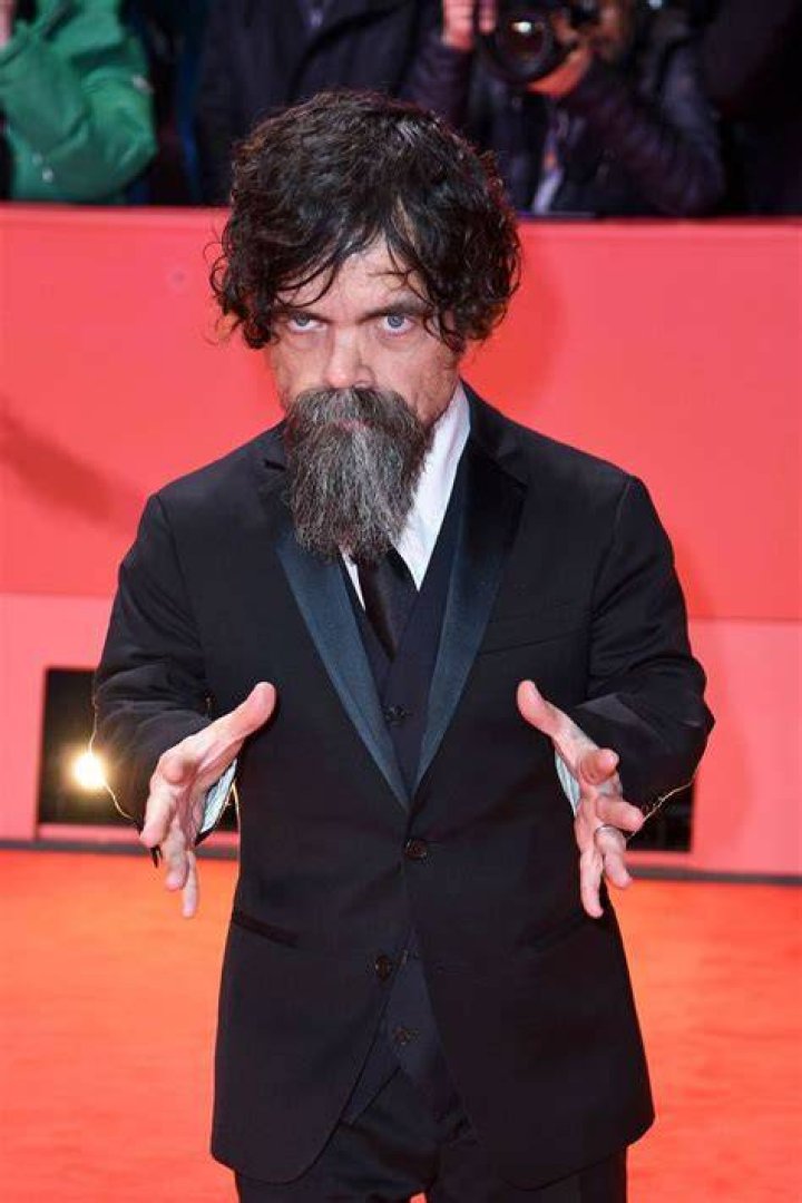 Peter dinklage with his magical levitating daughter. 9GAG