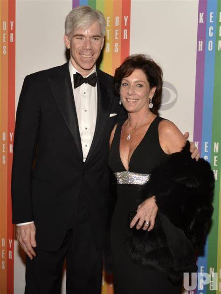 Photo David Gregory and wife Beth Wilkinson arrive for Kennedy Center