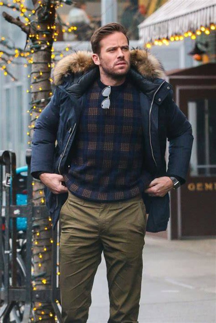 Photo Exclusif Armie Hammer se prom&egrave;ne avec Paige Lorenze &agrave; Los
