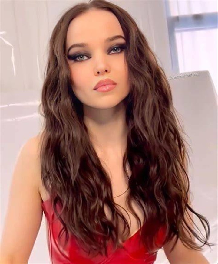 Pin em Dove Cameron