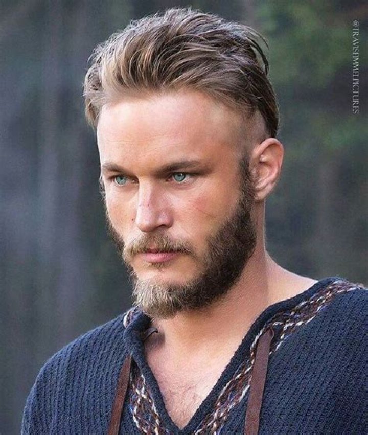 Ragnar season 1 Vikings travis fimmel, Vikings ragnar, Ragnar lothbrok