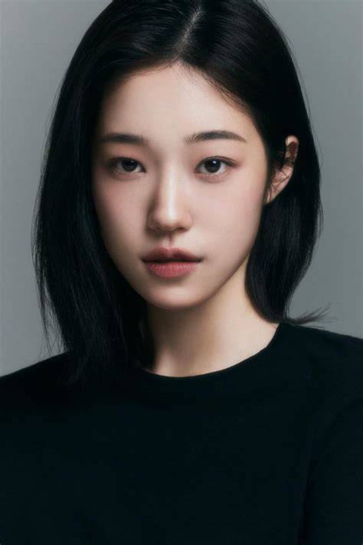 Roh Yoonseo IMDb