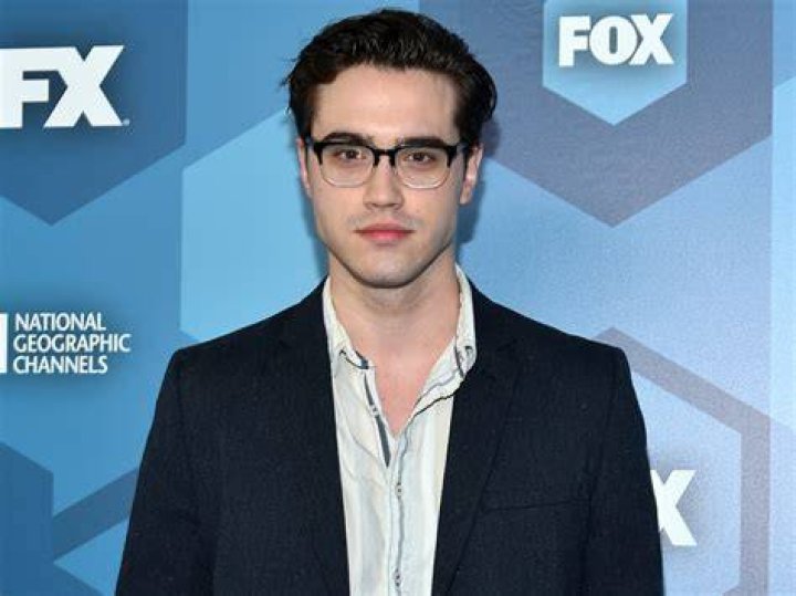 Ryan McCartan Wishes He Never Did Liv & Maddie?! (Would You Rather
