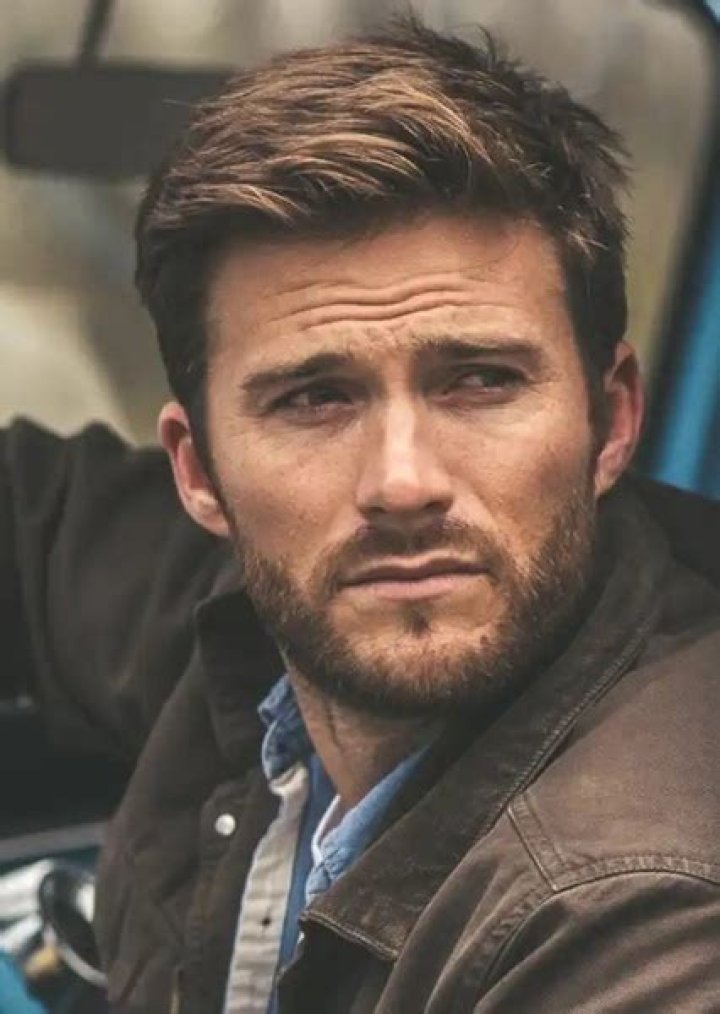 Scott Eastwood Big and Friendly Family BHW