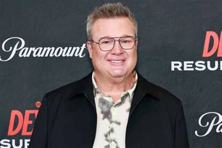 See Eric Stonestreet's Funniest Posts with Fianc&eacute;e Lindsay Schweitzer