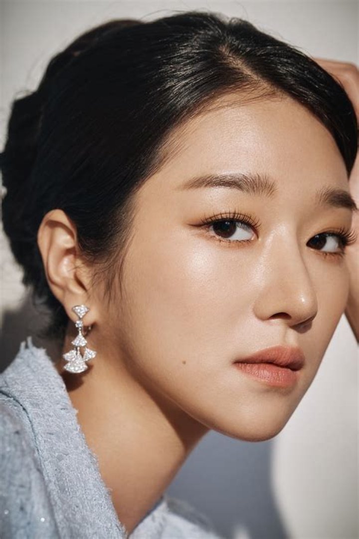 Seo Ye Ji Plays Kim Soo Hyun's Fashionable Leading Lady in "It's Okay