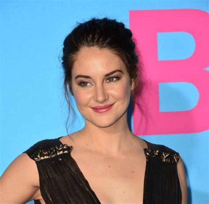 Shailene Woodley Photo Shailene Woodley Declares Her Denim Shailene