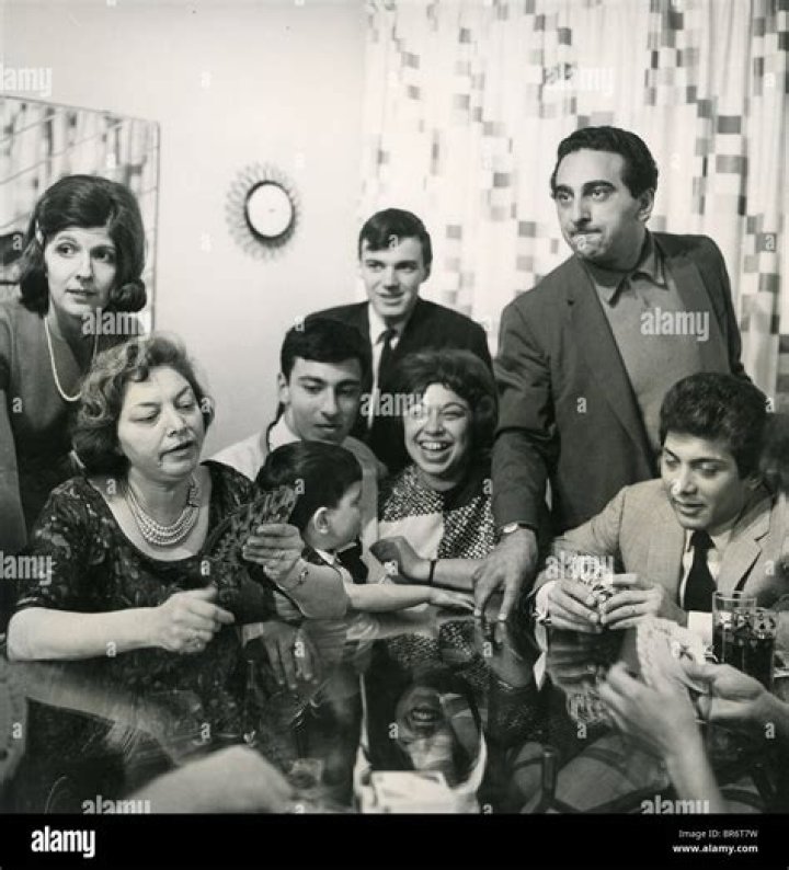 Singer PAUL ANKA w Family Student 4th OF JULY PAGEANT 1976 Press