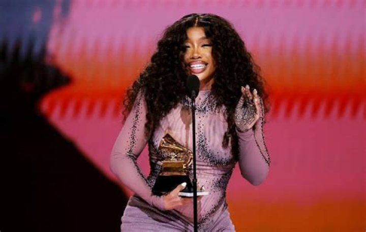 SZA's Weight Gain Discussed by Fans She Confirmed Enhancement Surgery