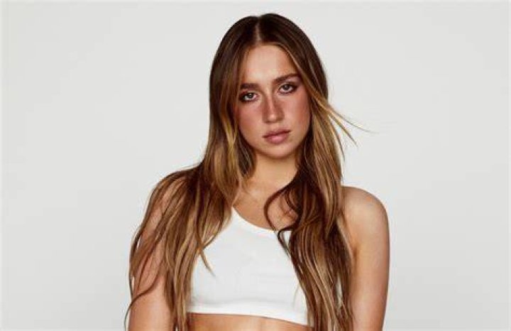 Tate McRae 8 facts you need to know about the young popstar
