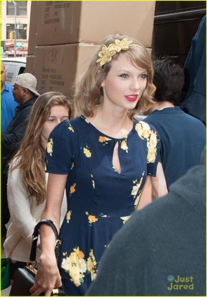 Taylor Swift celebrates Father&rsquo;s Day amid confirmation of &lsquo;Cruel Summer