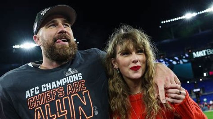 Taylor Swift Twins