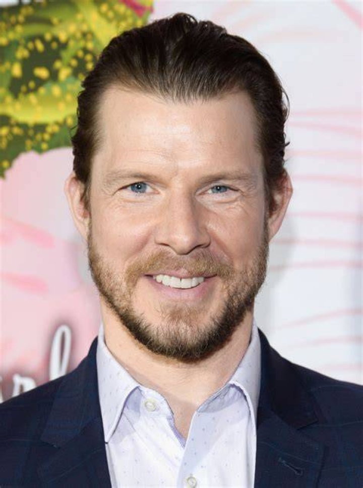 The Latest On Eric Mabius' Divorce: Everything You Need To Know