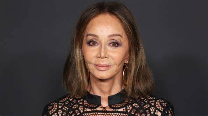 The Stunning Isabel Preysler &mdash; Positively Filipino Online Magazine
