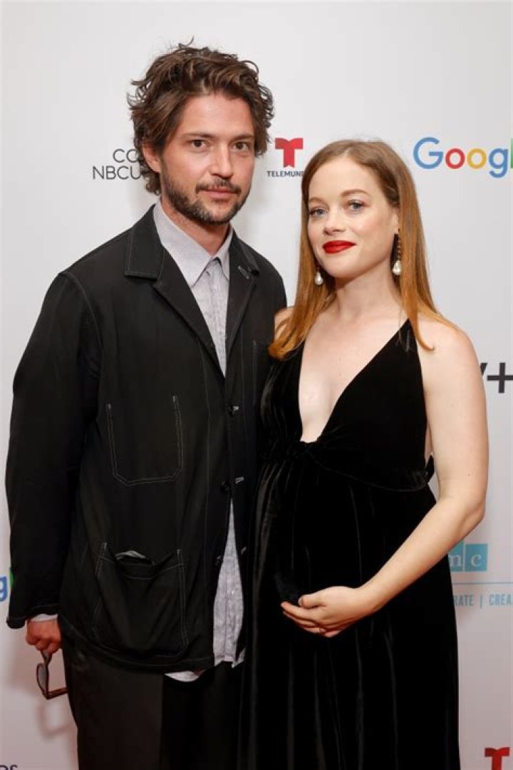 Thomas McDonell & Jane Levy Vancouver Couple Photo 545938 Photo