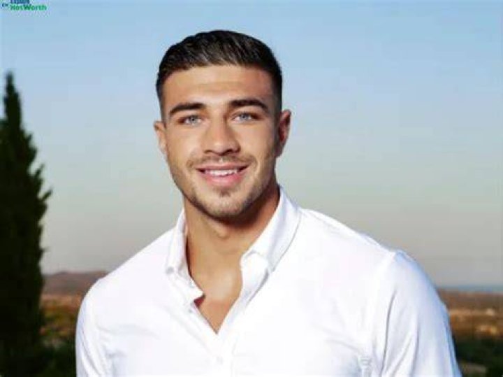 Tommy Fury Net Worth 2023 Career, Girlfriend, Bio