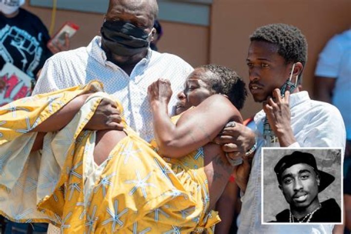 Tupac&rsquo;s sister Sekyiwa Shakur carried away by friends after &lsquo;collapsing
