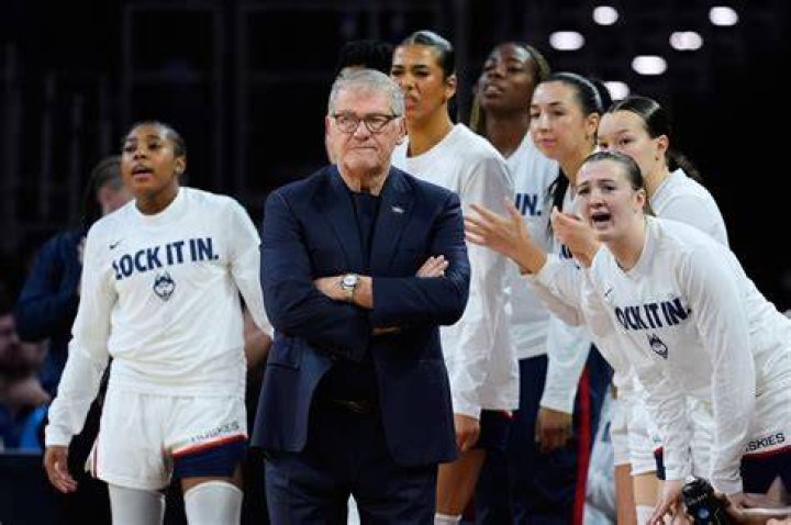 UConn women's basketball's Azzi Fudd to miss 36 weeks