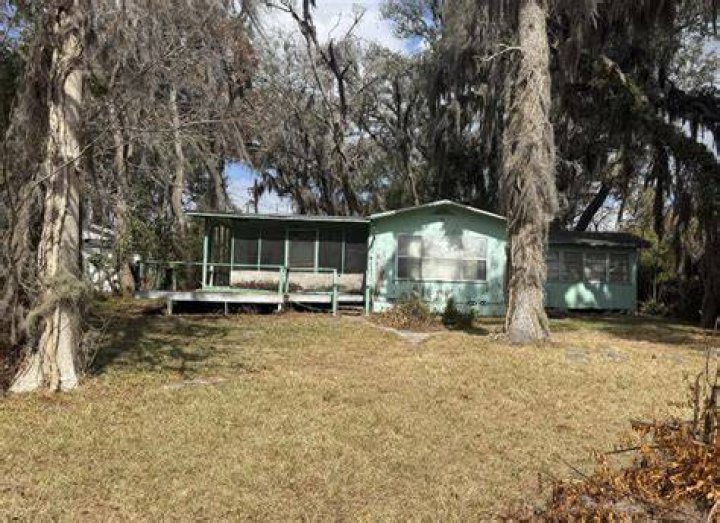 Uncover The Unbeatable Price For Your Lakefront Fixer Upper
