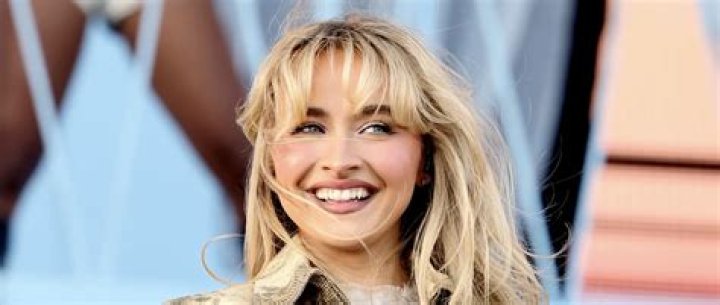 Unveiling Sabrina Carpenter's Dimensions: A Journey Of Measurements And Proportions