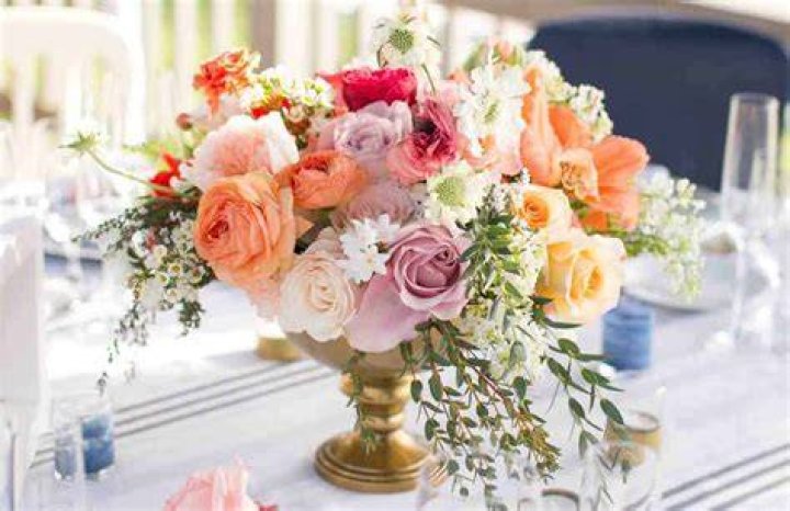 Wedding Reception Flower Arrangements, Celebrities Female, Celebs