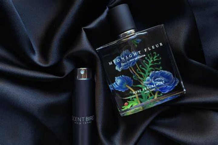 What does Nest Midnight Fleur smell like?