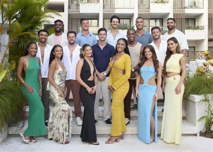 Who ends up together Bachelor in Paradise 2020?